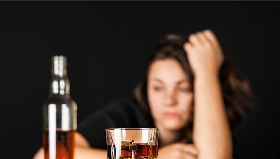 Cura del alcoholismo y sus efectos en mujeres